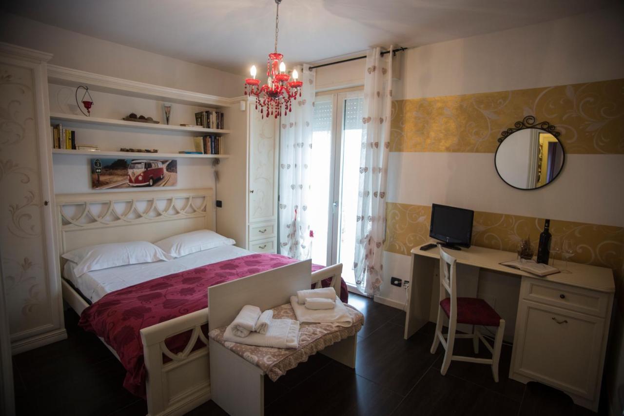 Villa Indipendente A Pochi Passi Dal Lago San Felice del Benaco Exterior foto